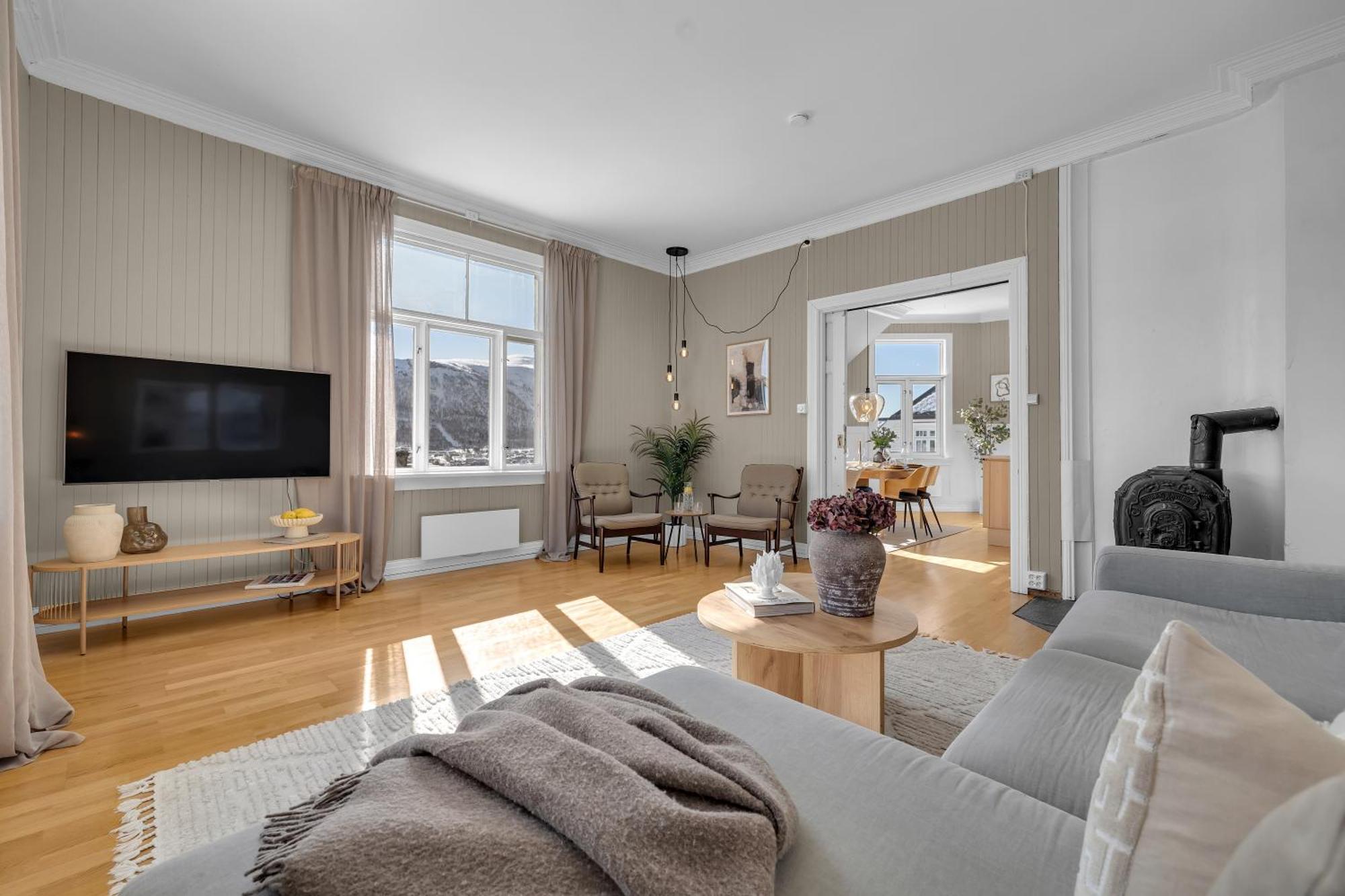 Lovely City Center Apartment With Amazing Views And Free Parking! ترومسو المظهر الخارجي الصورة