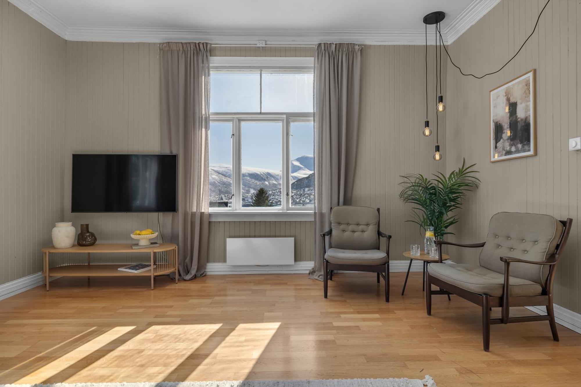 Lovely City Center Apartment With Amazing Views And Free Parking! ترومسو المظهر الخارجي الصورة